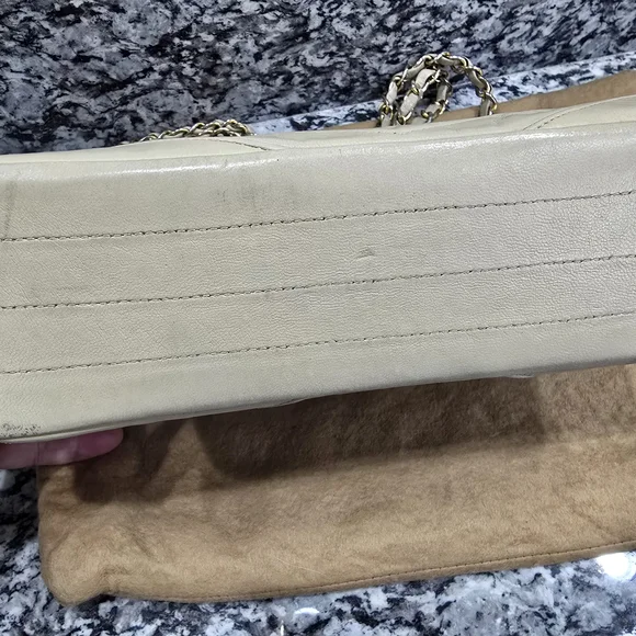 Chanel Quilted Lambskin Flap Bag - Picture 4 of 11